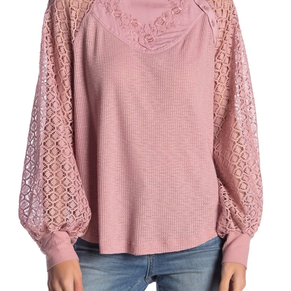 ⭐️ Free People Sweetest Thing Top - Picture 2 of 5